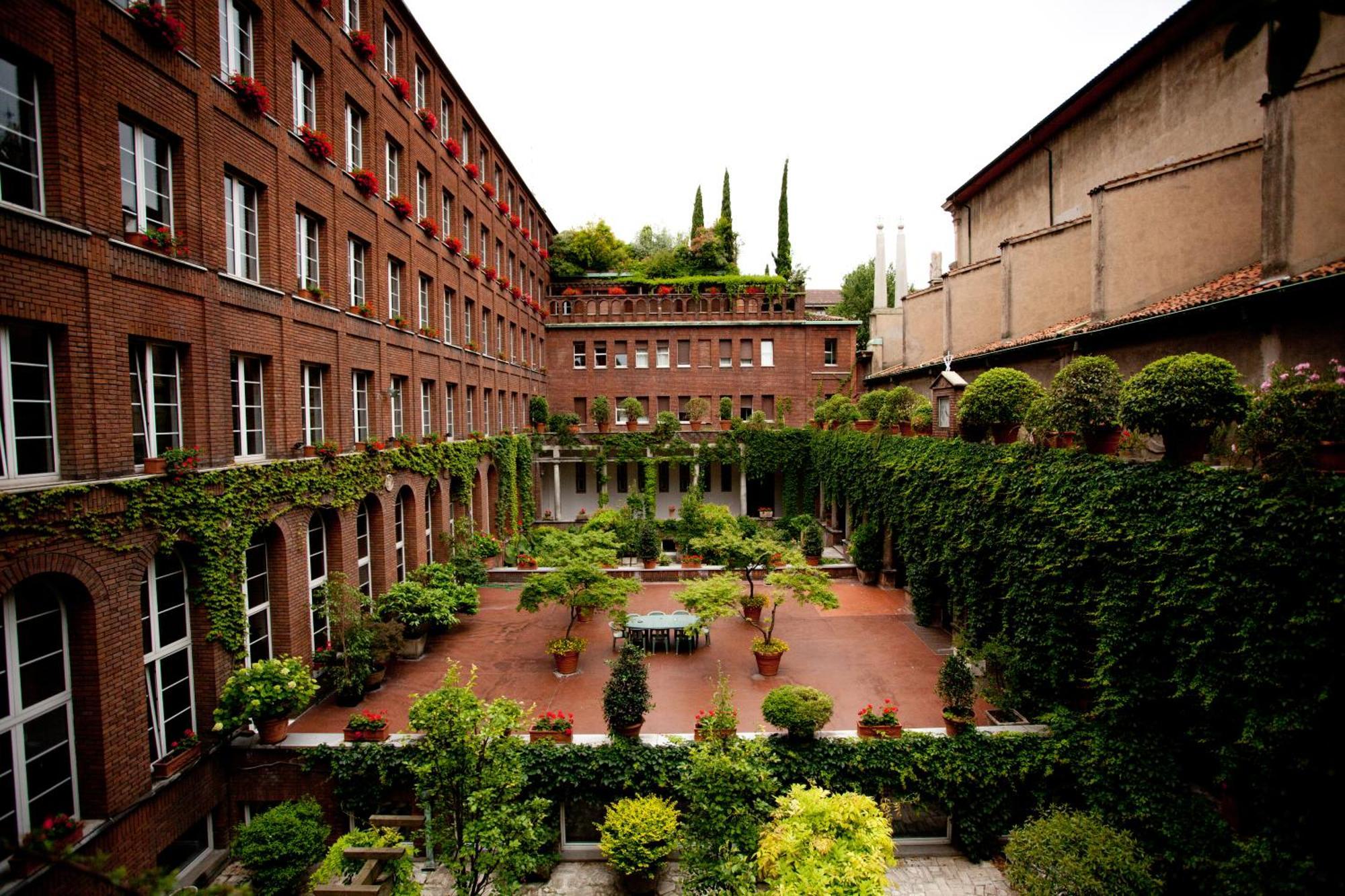 Hostal New Generation Center Milán