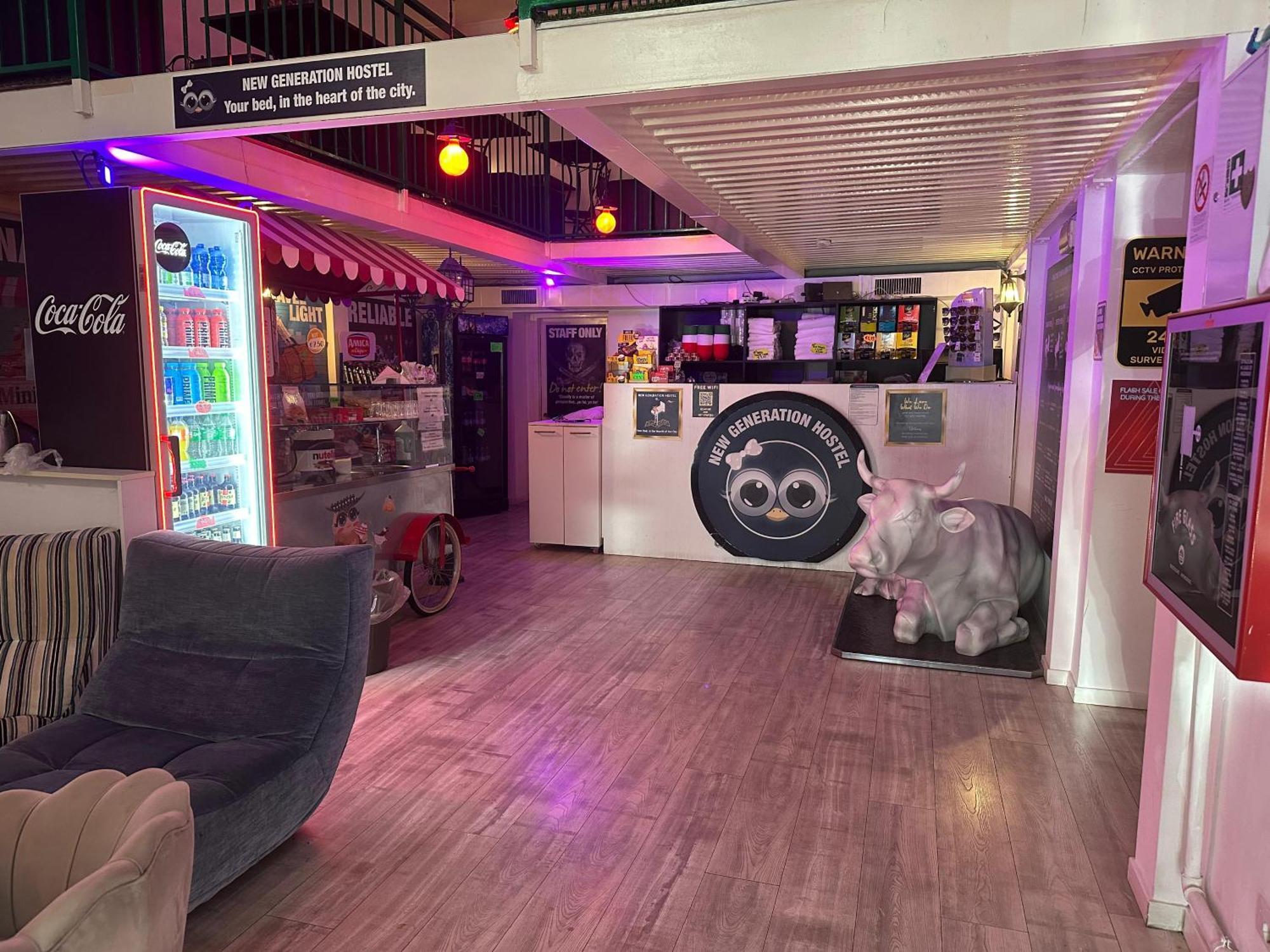 New Generation Center Hostal Milán